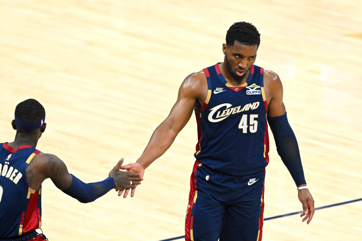 How the Cavs' Collapse Began: A Timeline of Self-Inflicted Wounds