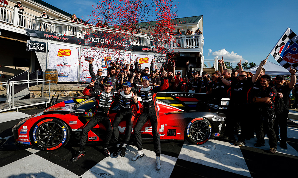 Race Dynamics and Key Moments