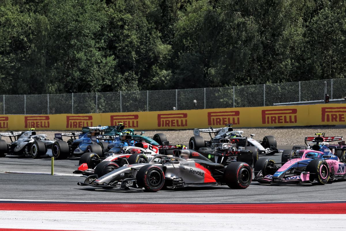 Russell Takes Commanding Pole at Austrian GP