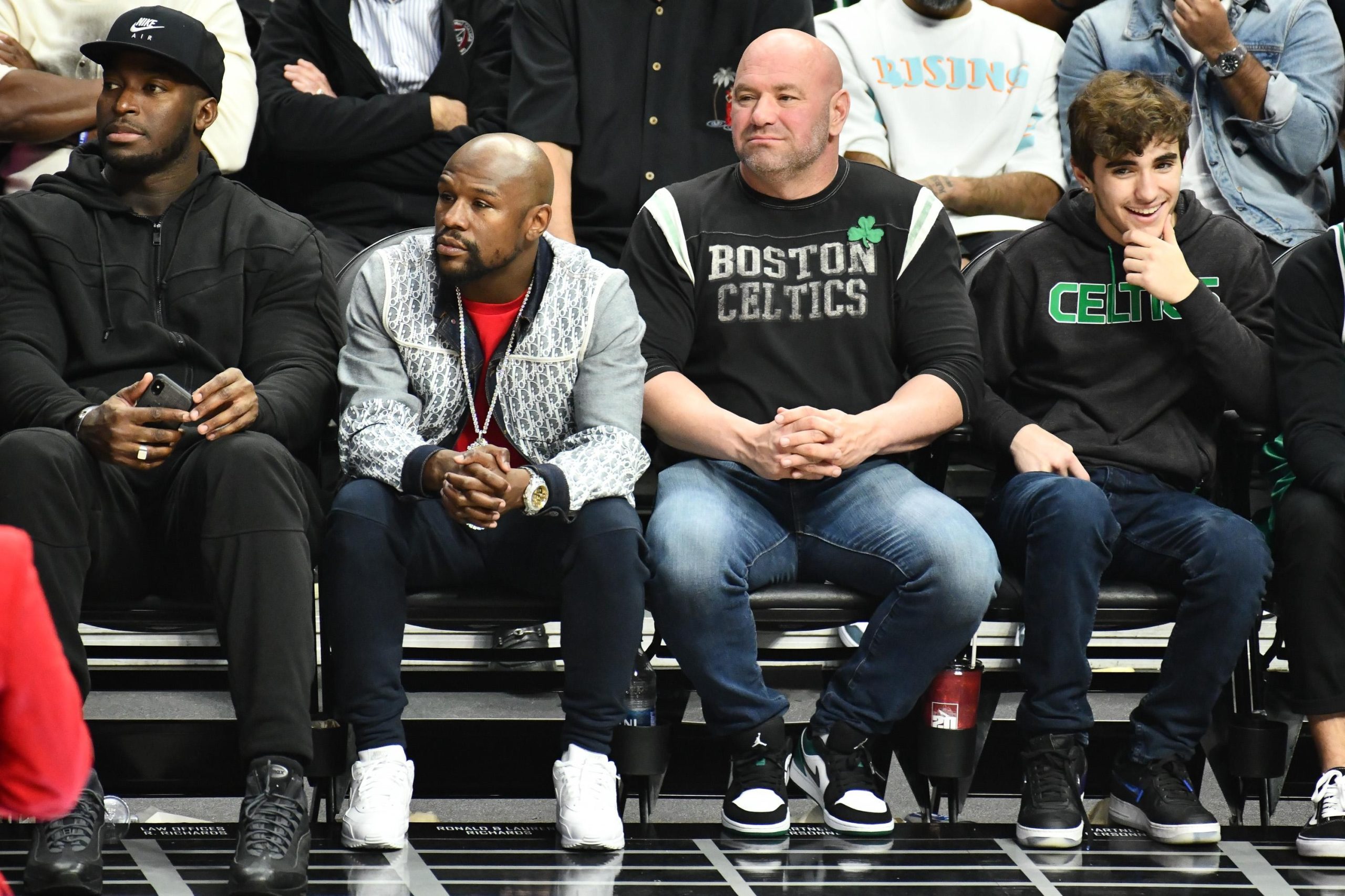 The Financial Collapse: Extravagance and Legal Pressures Behind Mayweather’s $175 Million Loss