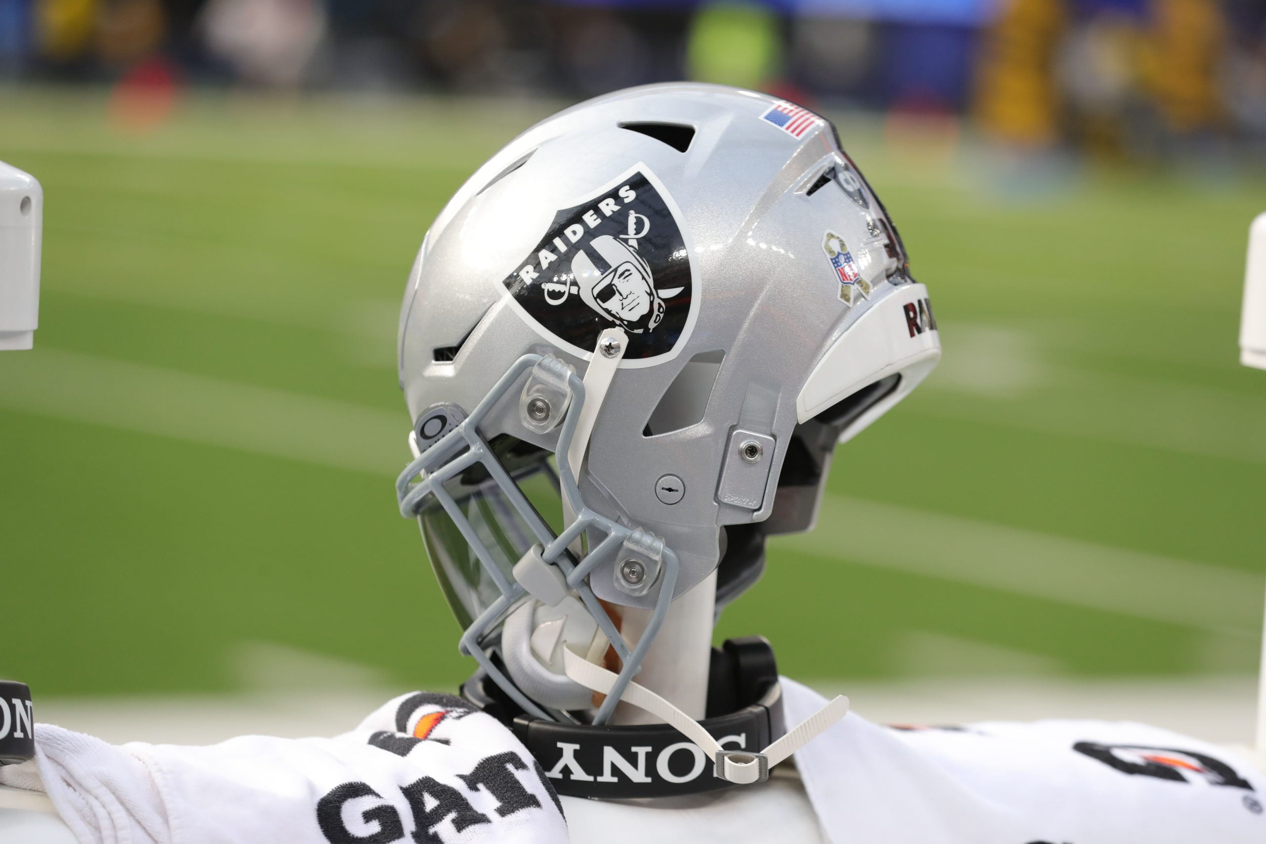 Why Dean’s absence matters: A veteran’s injury history and the Raiders’ youth movement