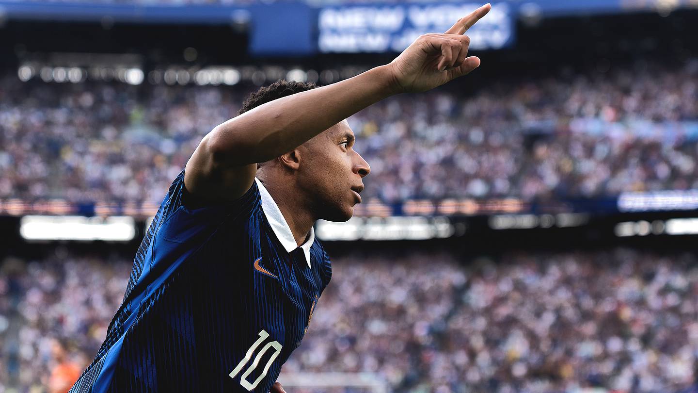 Kylian Mbappé and Ousmane Dembélé Break the Moroccan Defense