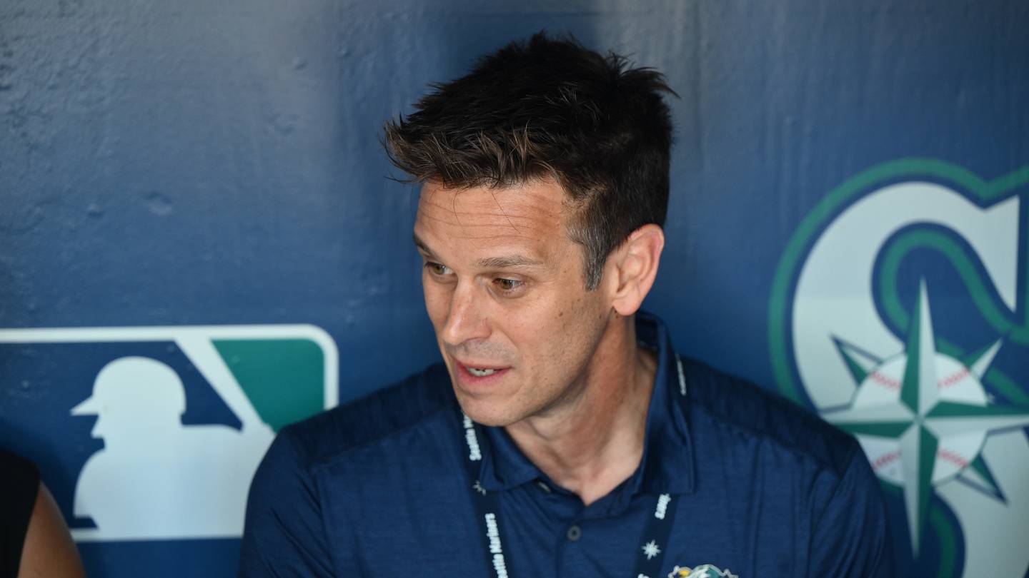 Shohei Ohtani Knee Soreness Complicates Dodgers Rotation Plans