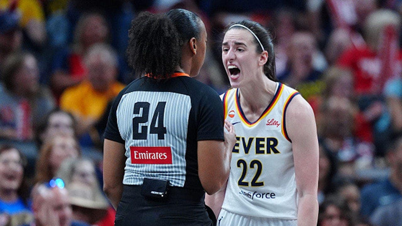 Caitlin Clark Confronts Referee in Disputed Game