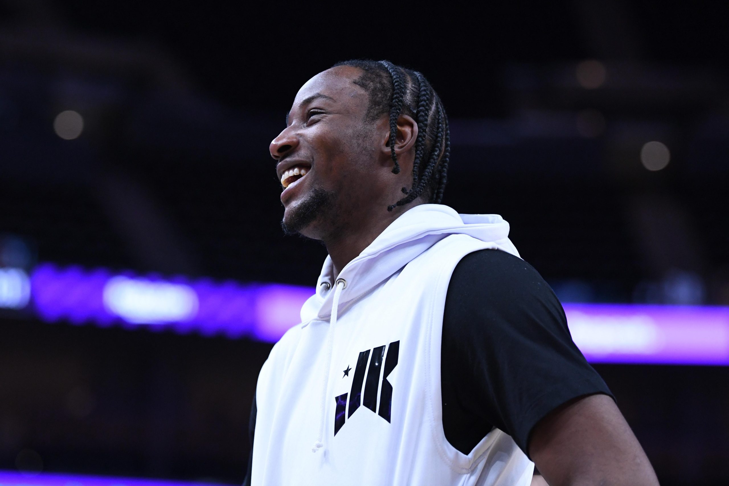 Lakers’ Financial Constraints and Contract Strategy
