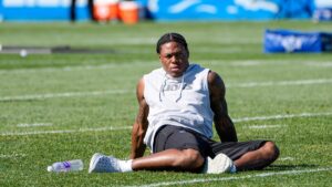 Jahmyr Gibbs Returns to Practice as Lions Contract Talks Continue