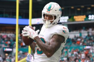 Darren Waller Signs One-Year Deal with Panthers