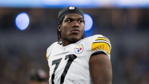 Cowboys Trade for Broderick Jones to Compete With Terence Steele at RT