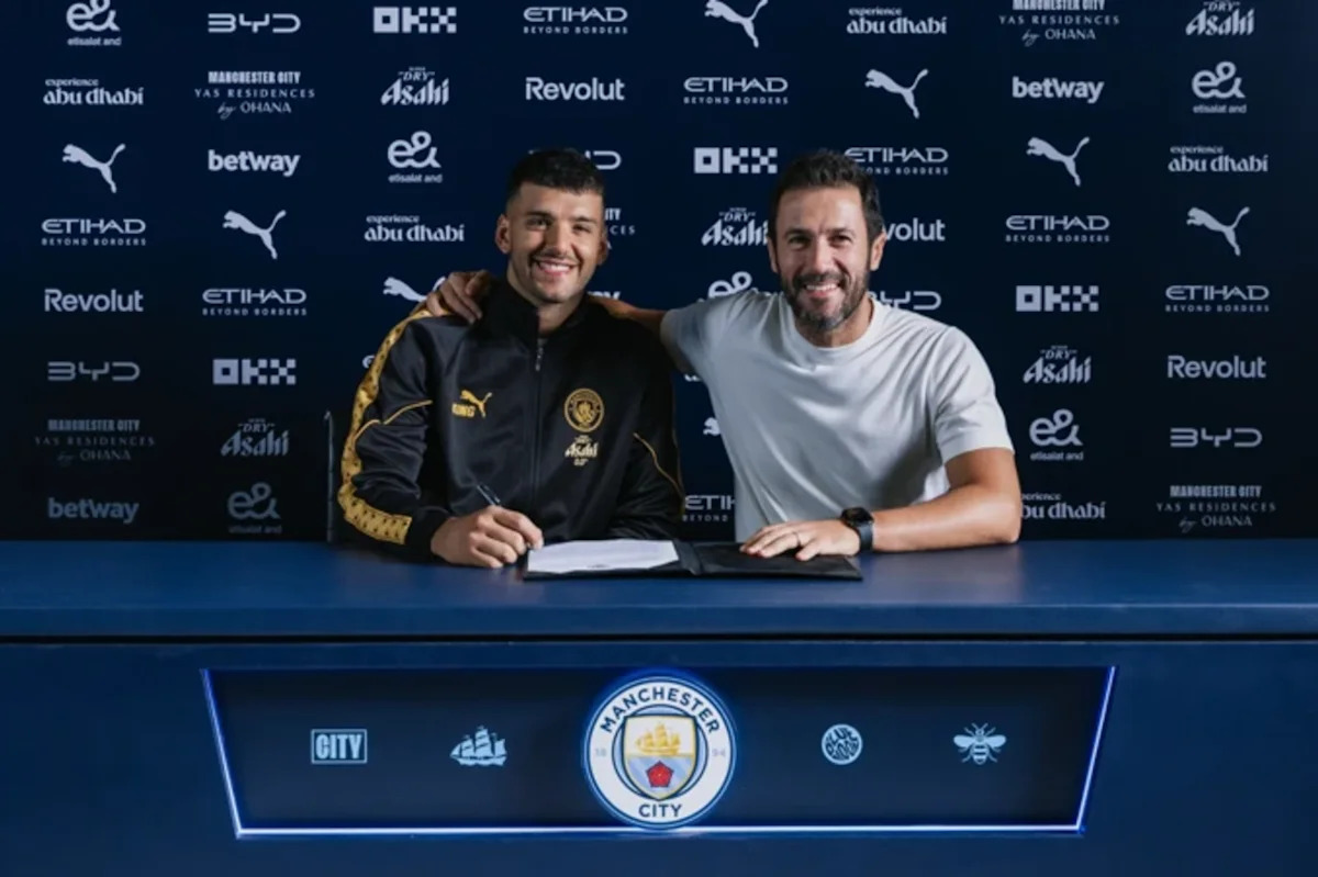 Manchester City Sign Goalkeeper Geronimo Rulli from Marseille