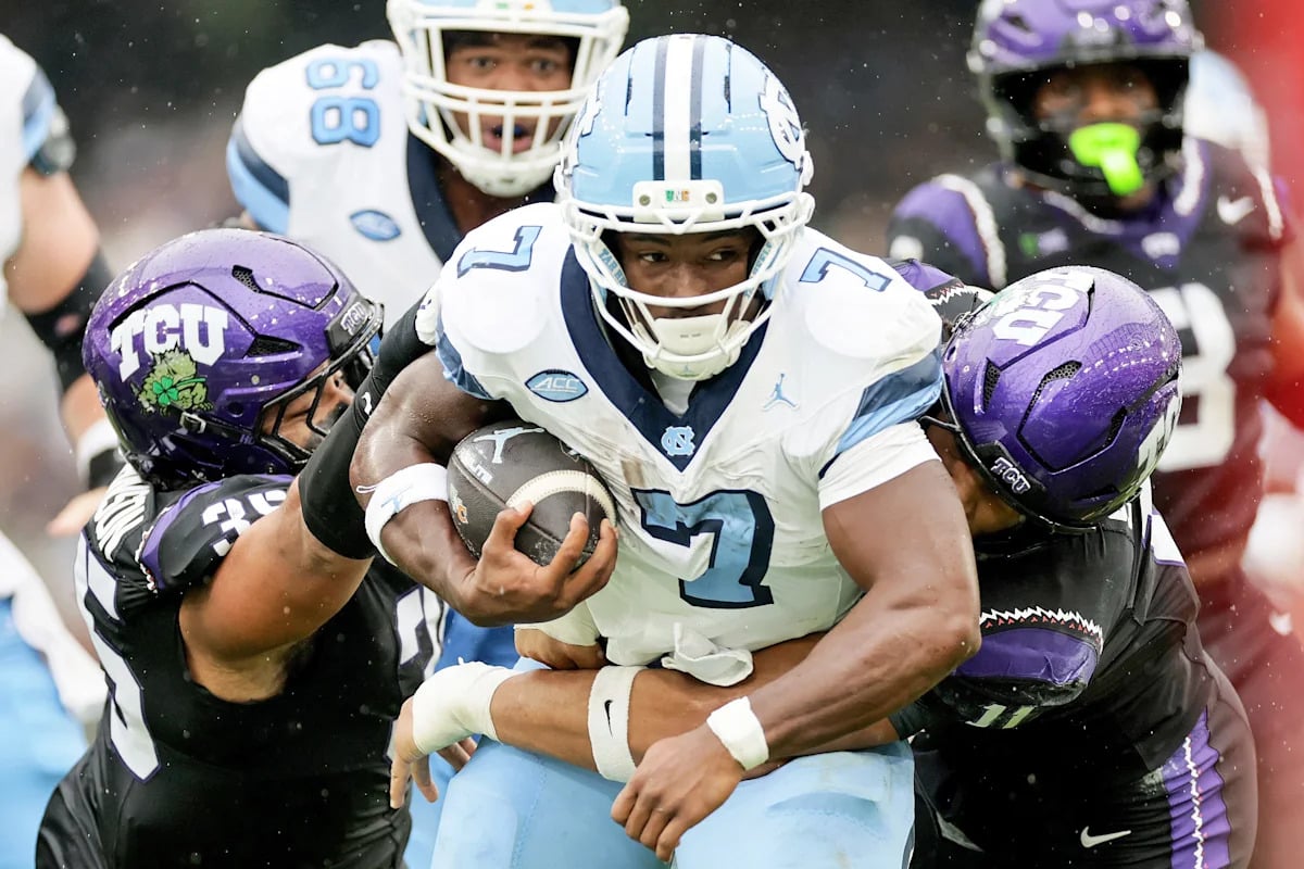 Bill Belichick and North Carolina Defeat TCU 15-10 in Dublin Opener