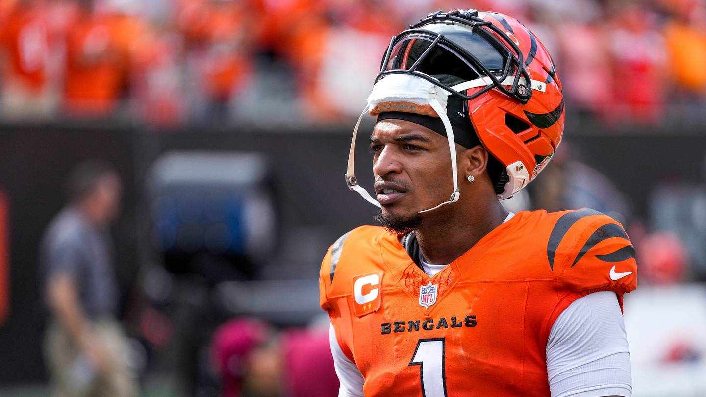 Ja'Marr Chase Scores Multiple Touchdowns in Bengals' Game Against Houston Texans