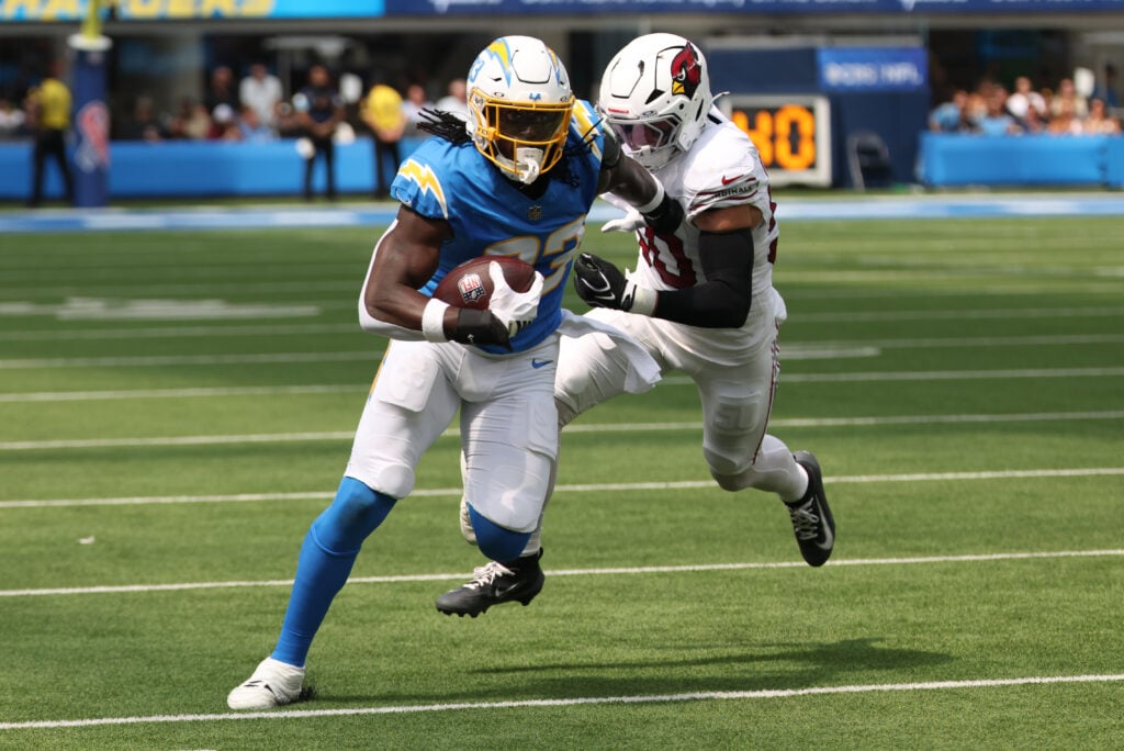 Chargers Place Tight Ends David Njoku and Charlie Kolar on IR