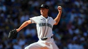Kade Anderson Shines in Debut as Mariners Beat Chicago Cubs 5-4