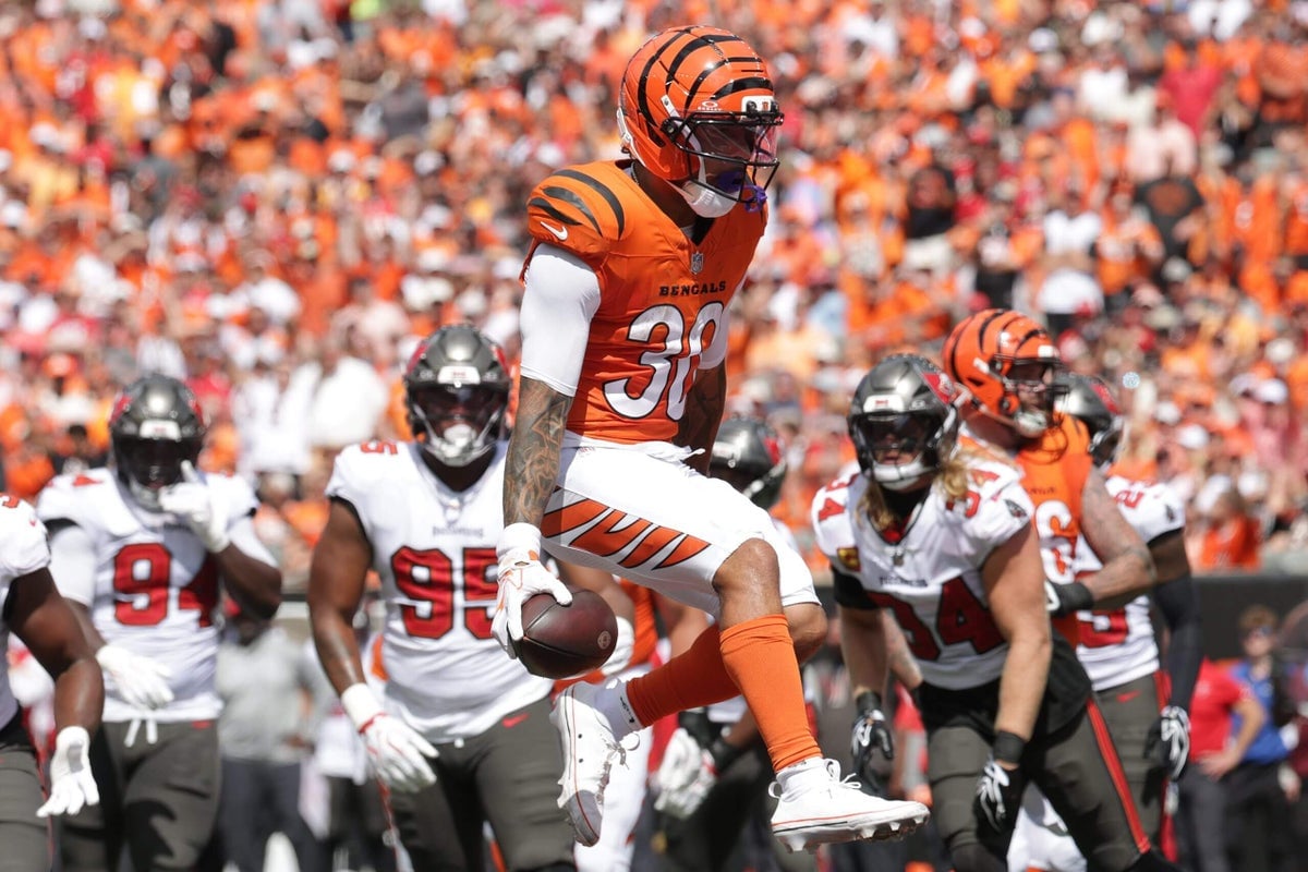 Bengals Beat Buccaneers 33-27 Behind Revamped Defense and Four Fumbles