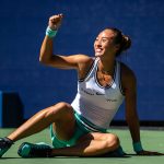 Zheng Qinwen Stuns Iga Swiatek to Reach US Open Quarter-finals