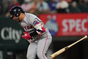 Willson Contreras Avoids Fracture After Hand Hit By Sinker