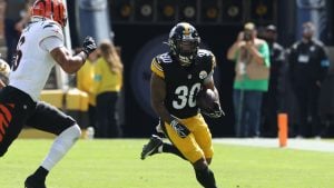 Steelers Defeat Bengals 30-27 Behind Jaylen Warren's Career Day