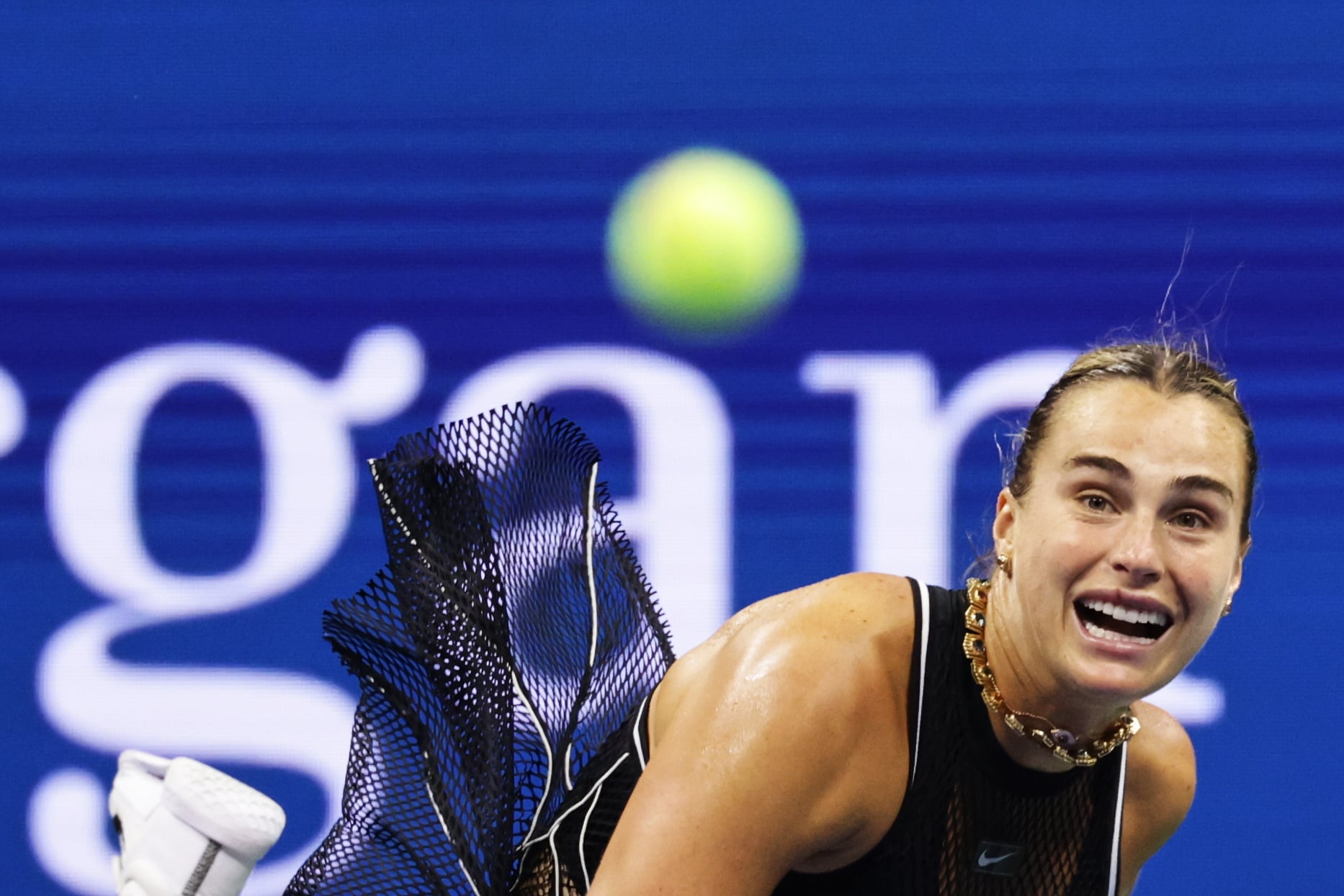 Aryna Sabalenka Defeats Polina Iatcenko to Reach US Open Third Round