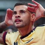Arsenal Defeats Sunderland 2-0 to Extend Premier League Winning Run