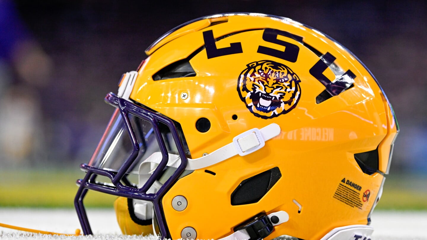 COLLEGE FOOTBALL: DEC 27 Kinder's Texas Bowl LSU vs Houston