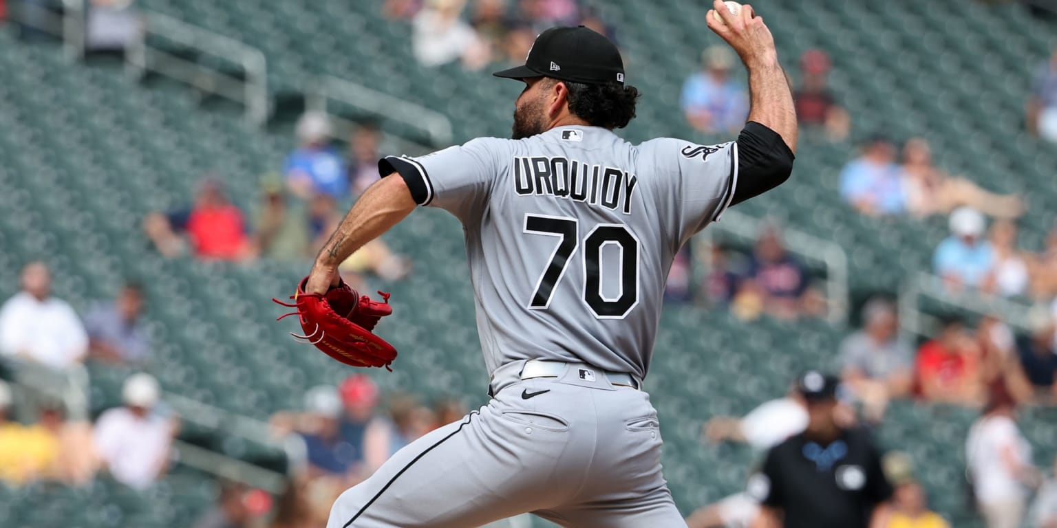 Phillies claim José Urquidy off waivers from White Sox