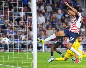 Justin Ellis Scores to Lift US Over Canada 1-0
