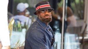 LeBron James Gets Unlimited Fanatics Helicopter Use in Business Deal