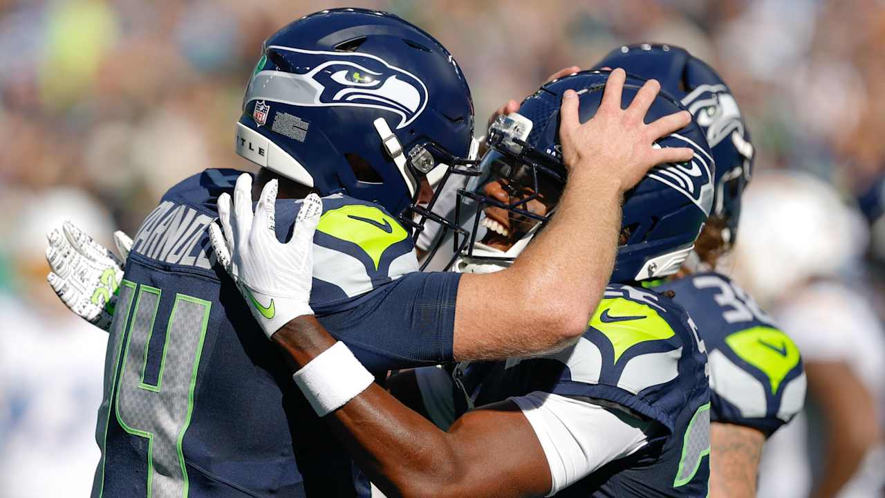 Seahawks Place Jadarian Price on Injured Reserve With Chest Injury