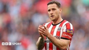 Billy Sharp applauds the Sheffield United fans after a game against Manchester City in 2023
