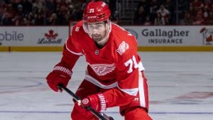 Dylan Larkin Booed by Red Wings Fans After Trade Request