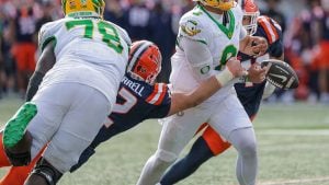 Oregon Loses to Illinois 21-10 for Third Straight Loss