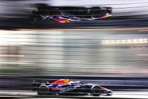 Max Verstappen Claims Singapore GP Pole Ahead of Grid Penalties