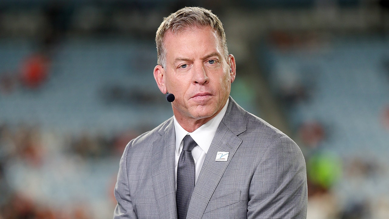 Troy Aikman pours cold water on Cowboys' win over Eagles: 'Let's not get carried away'