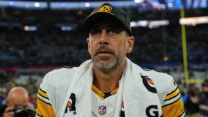 Aaron Rodgers Passes Peyton Manning as Steelers Beat Saints in Paris