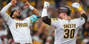 Padres Sweep Cubs in Wild Card Series to Advance to NL Division Series